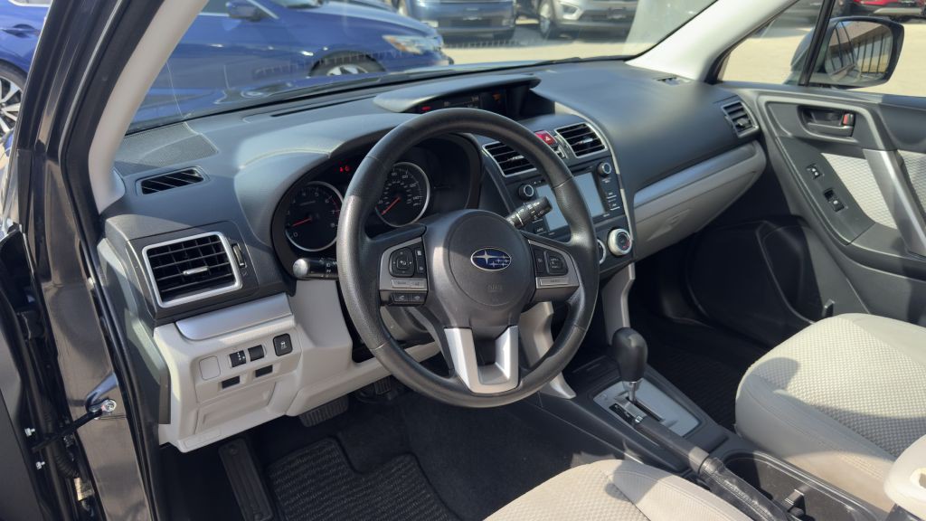2017 Subaru Forester Image 14