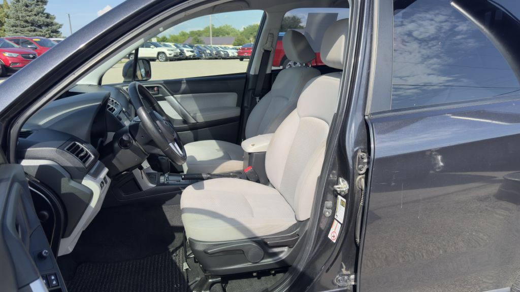 2017 Subaru Forester Image 15