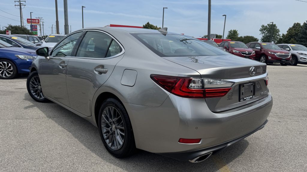 2018 Lexus ES Image 5