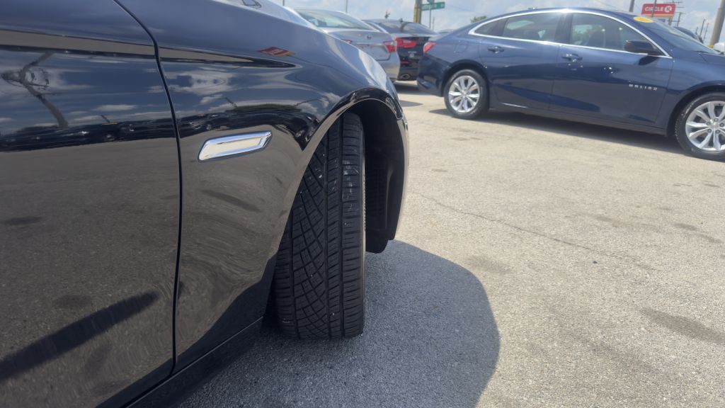 2016 BMW 5 Series Image 9