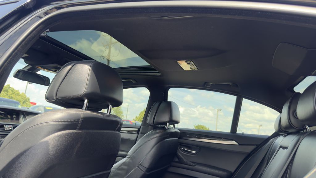 2016 BMW 5 Series Image 21