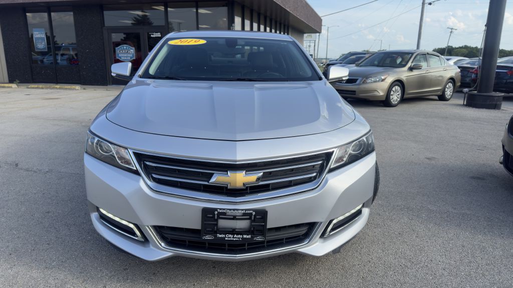 2019 Chevrolet Impala Image 2