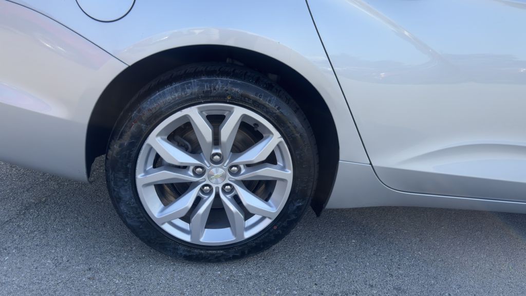 2019 Chevrolet Impala Image 12