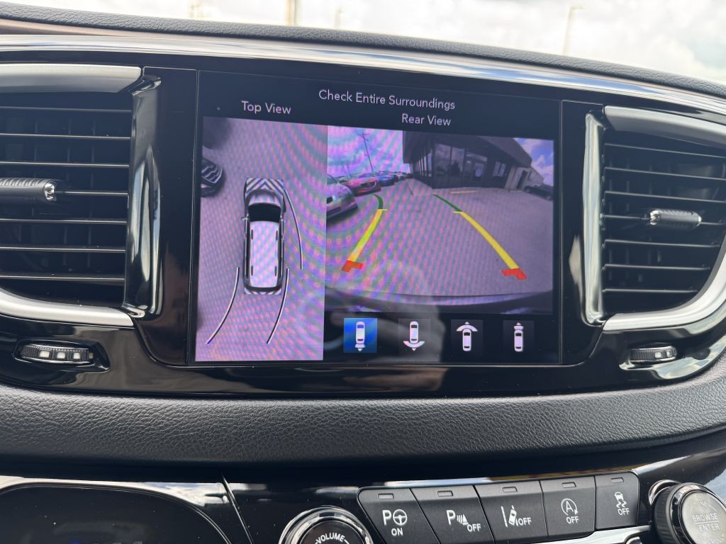 2018 Chrysler Pacifica Image 29