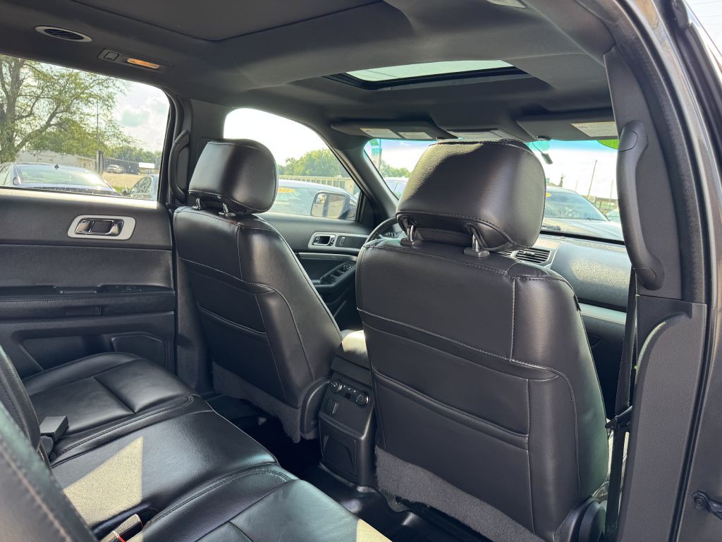 2015 Ford Explorer Image 16