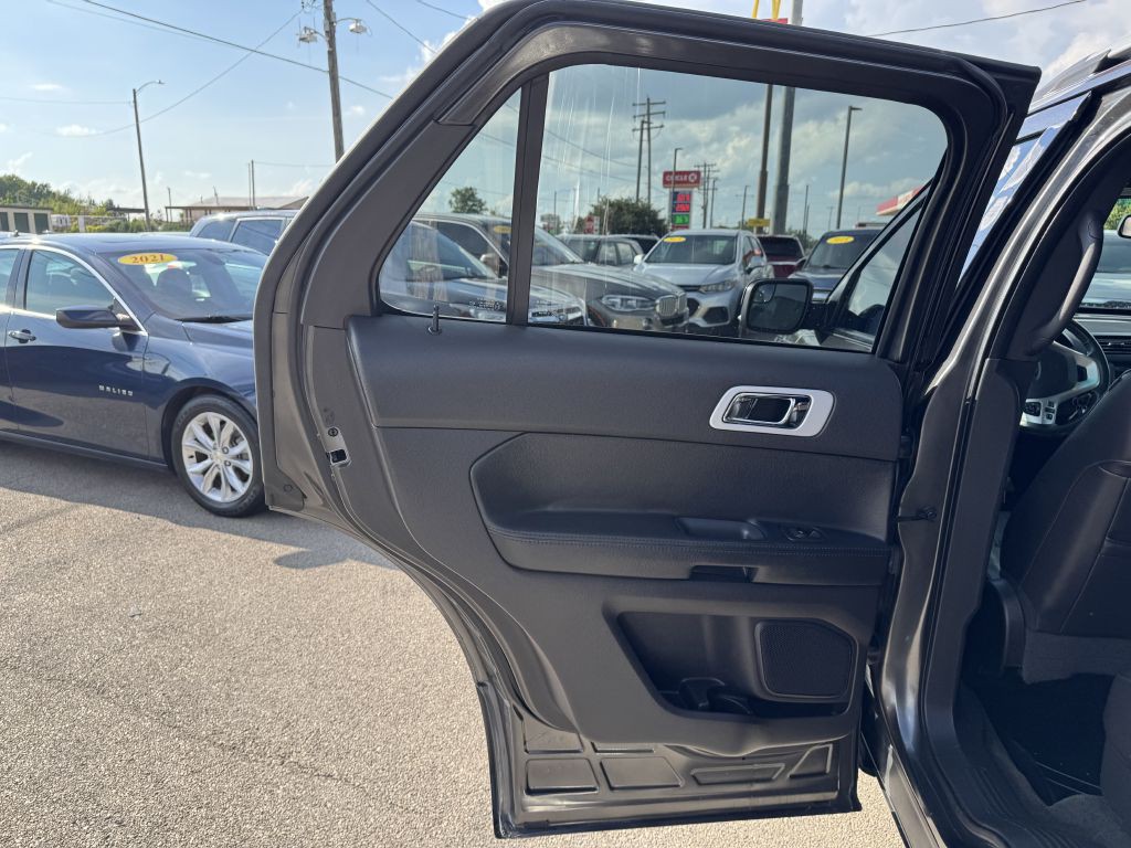 2015 Ford Explorer Image 20
