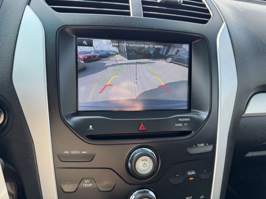 2015 Ford Explorer Image 29