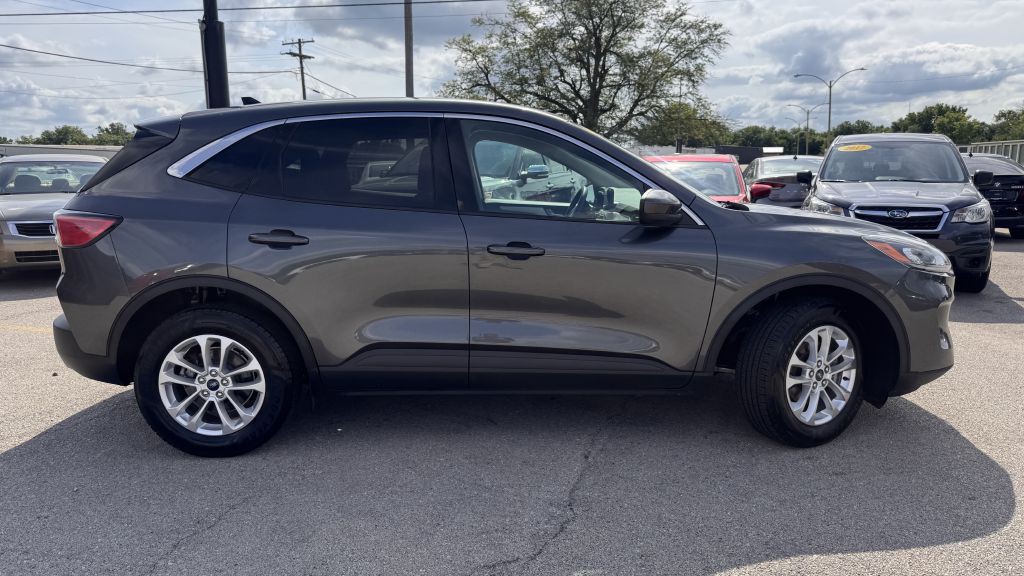 2020 Ford Escape Image 8