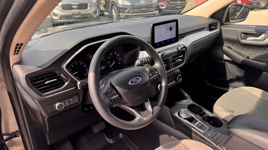 2020 Ford Escape Image 10