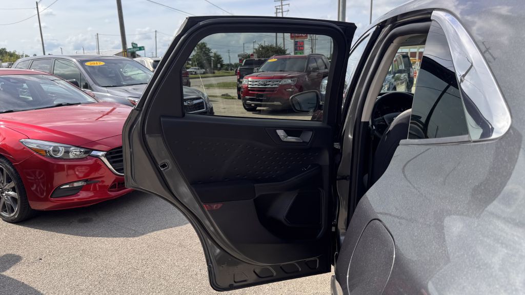 2020 Ford Escape Image 23