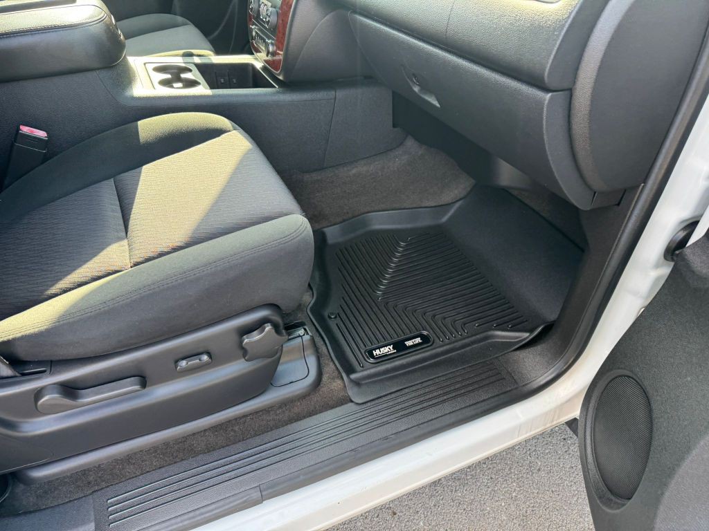 2011 Chevrolet Avalanche Image 20