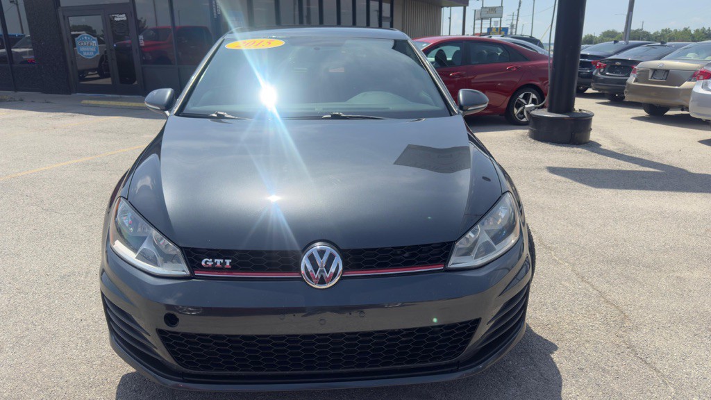 2015 Volkswagen GTI Image 2