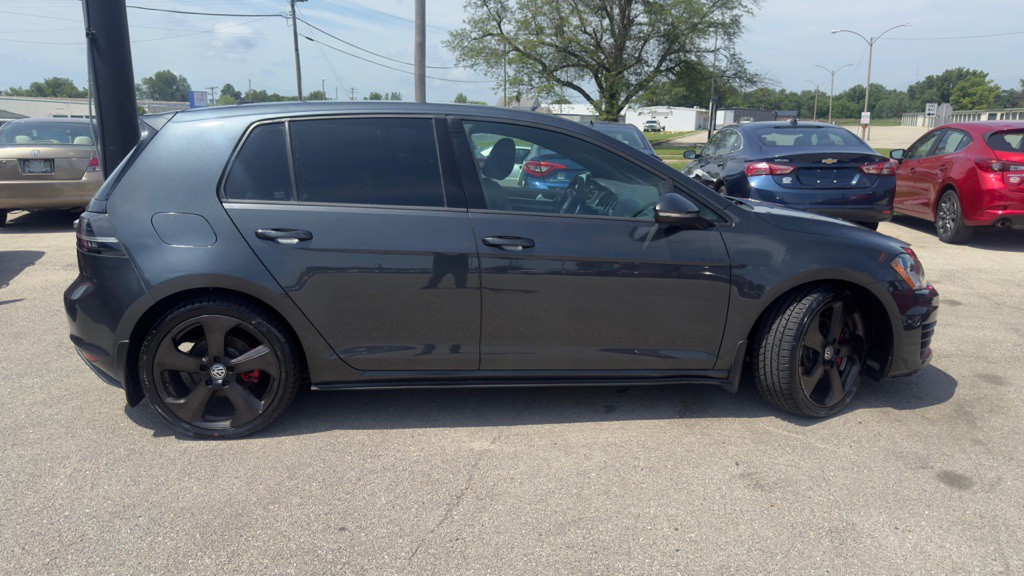 2015 Volkswagen GTI Image 8