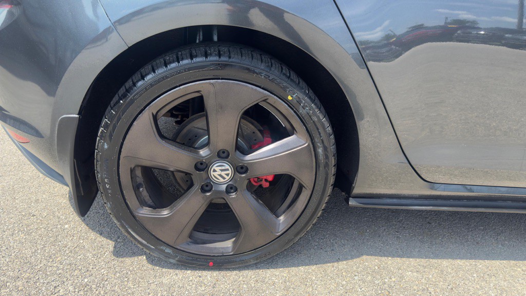 2015 Volkswagen GTI Image 11