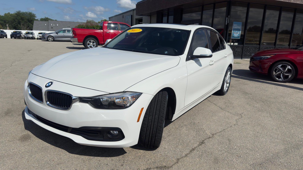 2017 BMW 3 Series Image 3