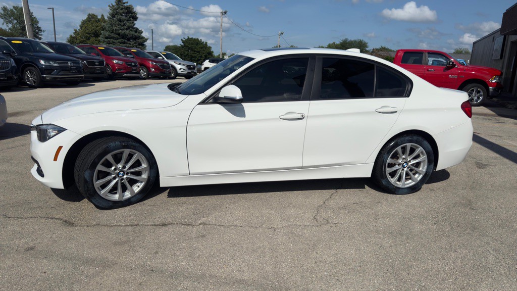 2017 BMW 3 Series Image 4