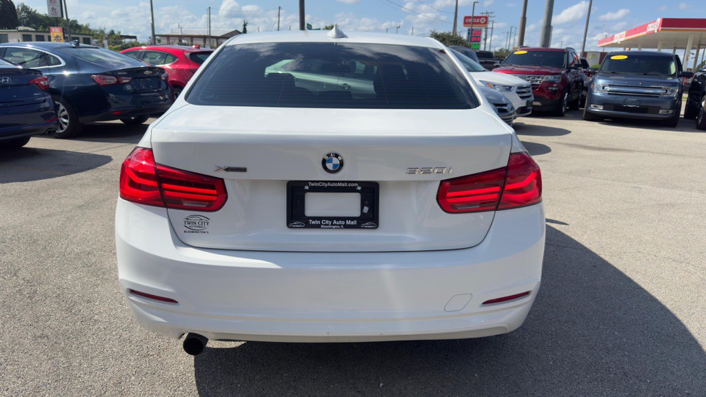 2017 BMW 3 Series Image 6