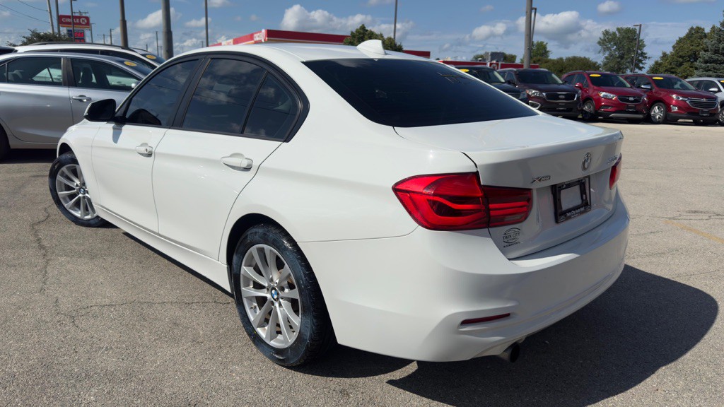 2017 BMW 3 Series Image 7