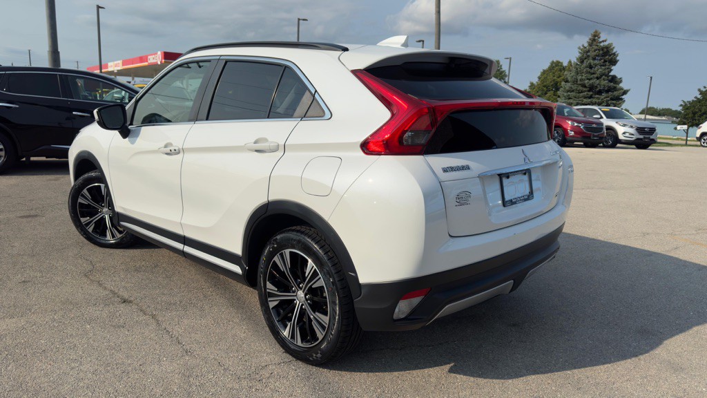 2019 Mitsubishi Eclipse Image 5
