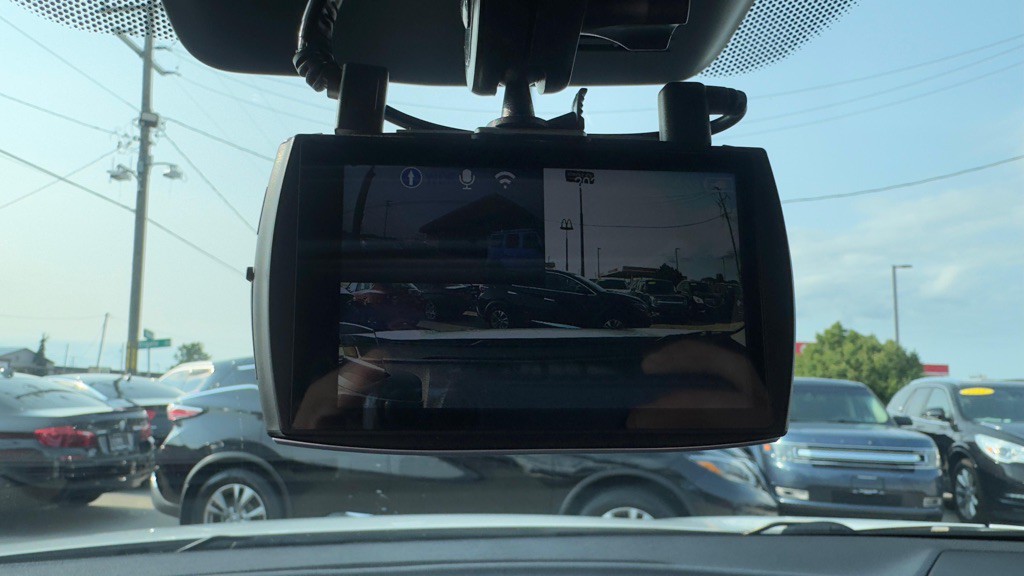 2019 Mitsubishi Eclipse Image 13