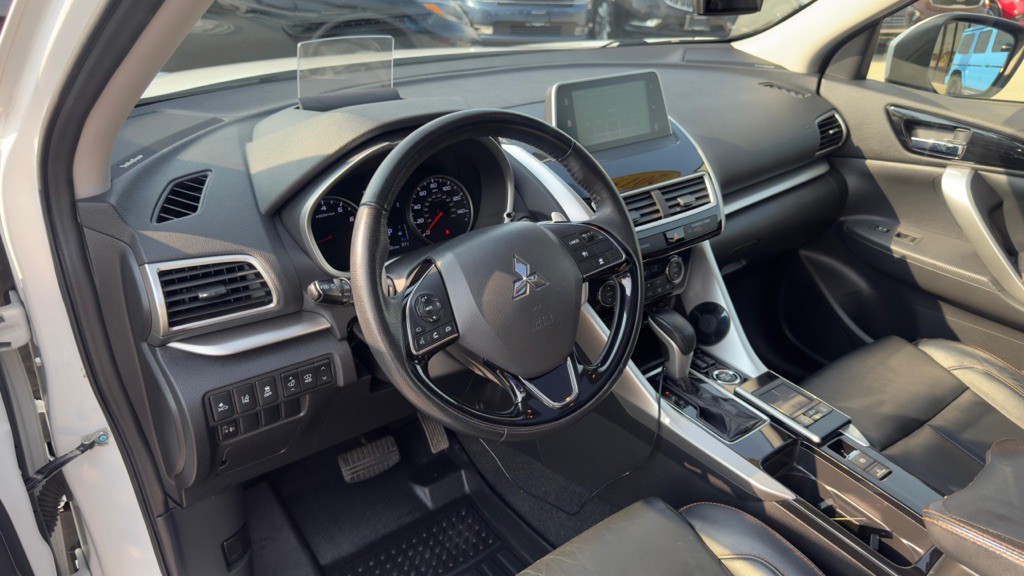 2019 Mitsubishi Eclipse Image 15