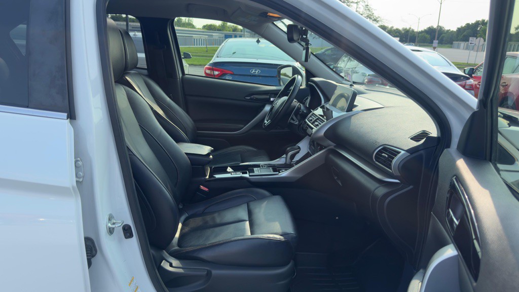 2019 Mitsubishi Eclipse Image 26