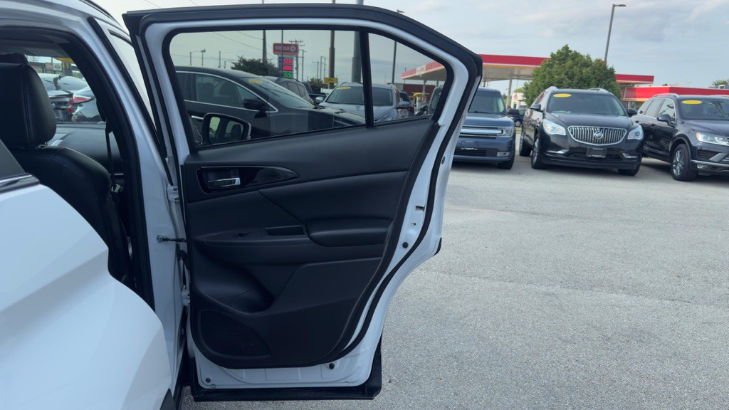 2019 Mitsubishi Eclipse Image 27