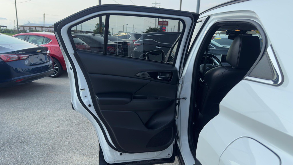 2019 Mitsubishi Eclipse Image 28