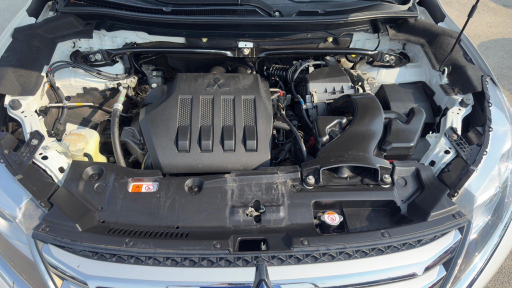 2019 Mitsubishi Eclipse Image 31