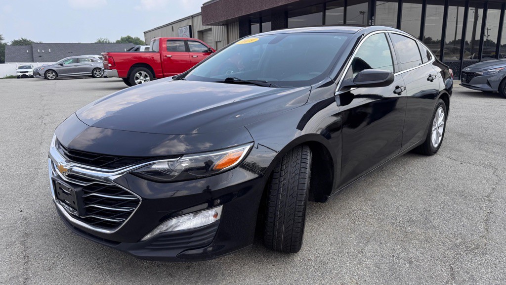 2019 Chevrolet Malibu Image 3