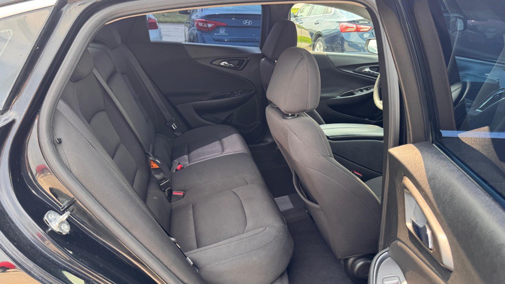2019 Chevrolet Malibu Image 25
