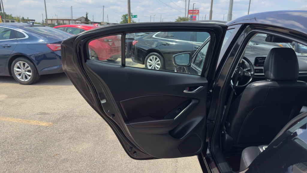 2018 Mazda Mazda3 Image 15