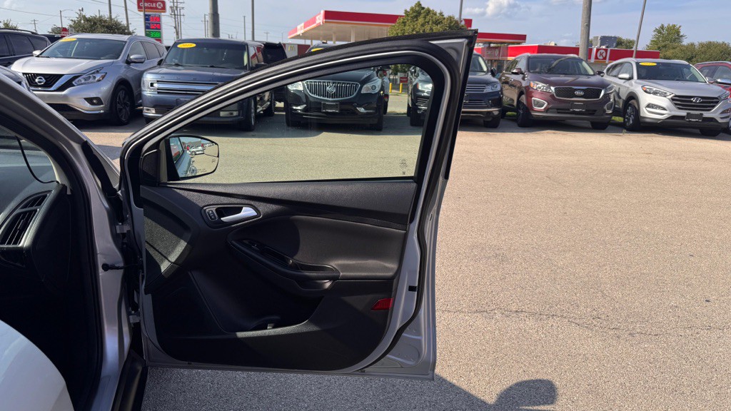 2018 Ford Focus Image 14