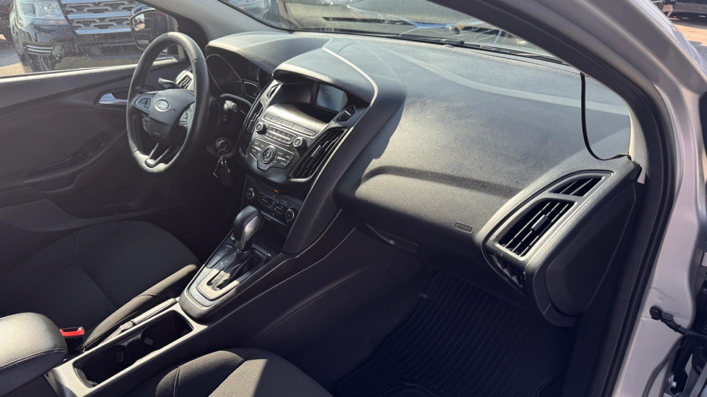 2018 Ford Focus Image 15