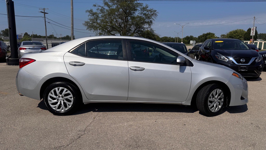 2018 Toyota Corolla Image 8
