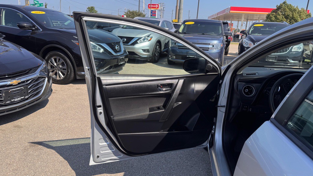 2018 Toyota Corolla Image 13