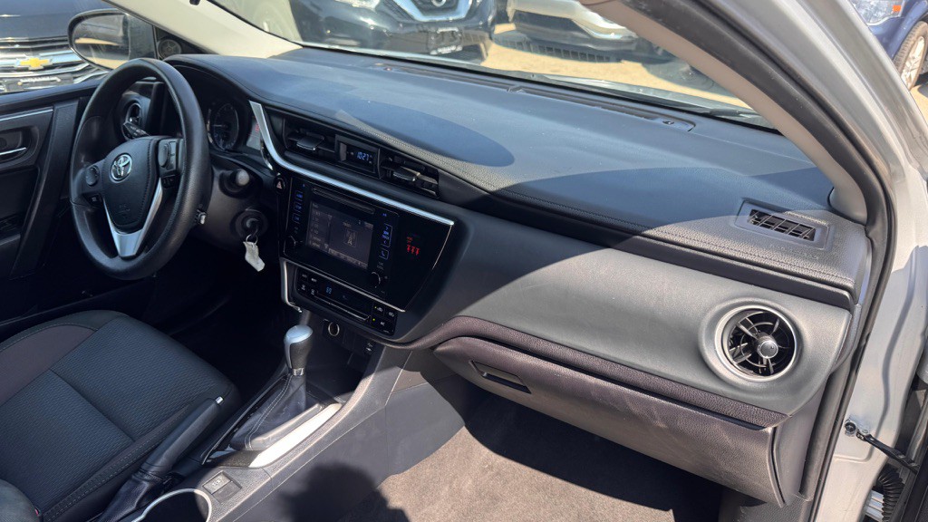 2018 Toyota Corolla Image 21
