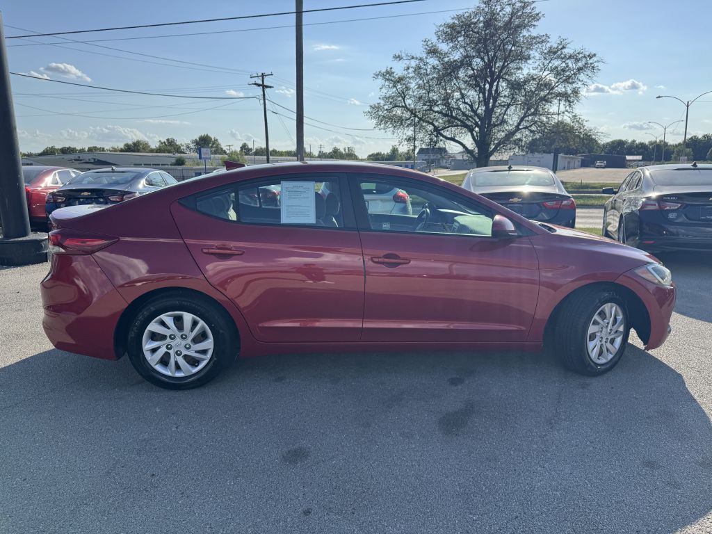 2017 Hyundai Elantra Image 8