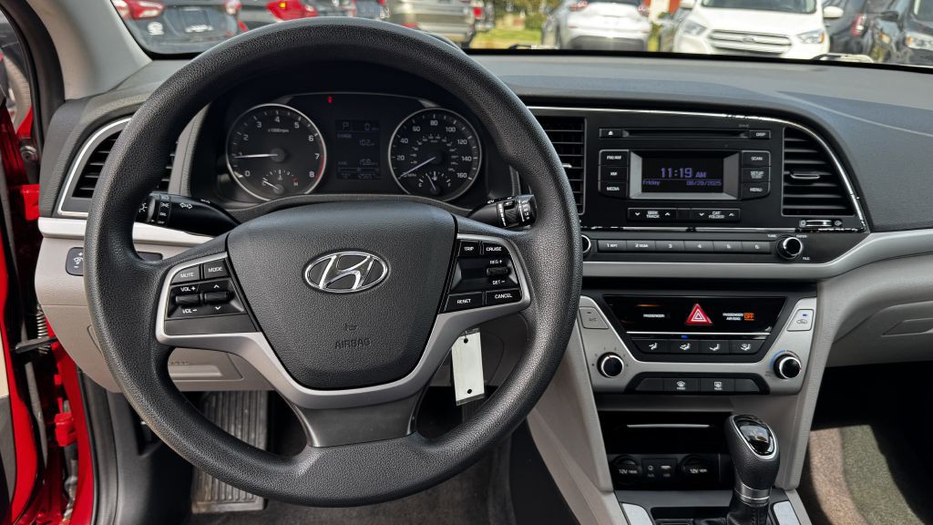 2017 Hyundai Elantra Image 12