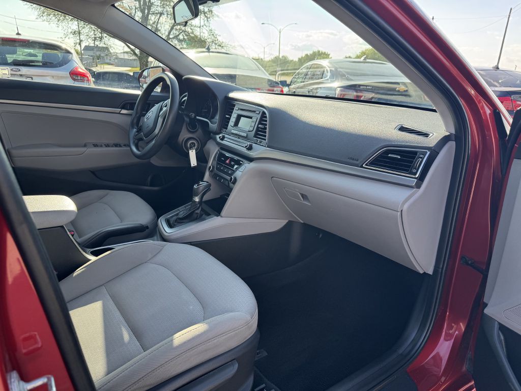 2017 Hyundai Elantra Image 14