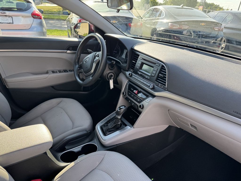 2017 Hyundai Elantra Image 15