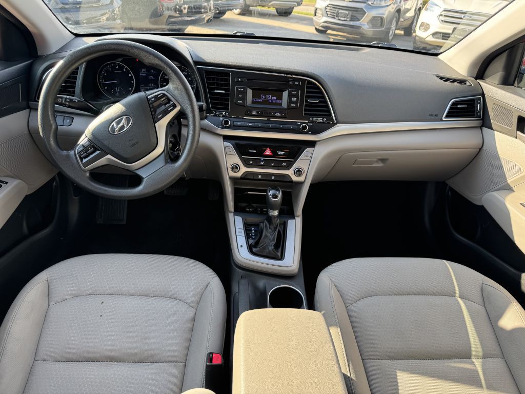 2017 Hyundai Elantra Image 22