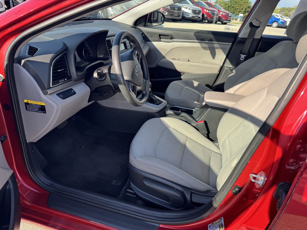 2017 Hyundai Elantra Image 23