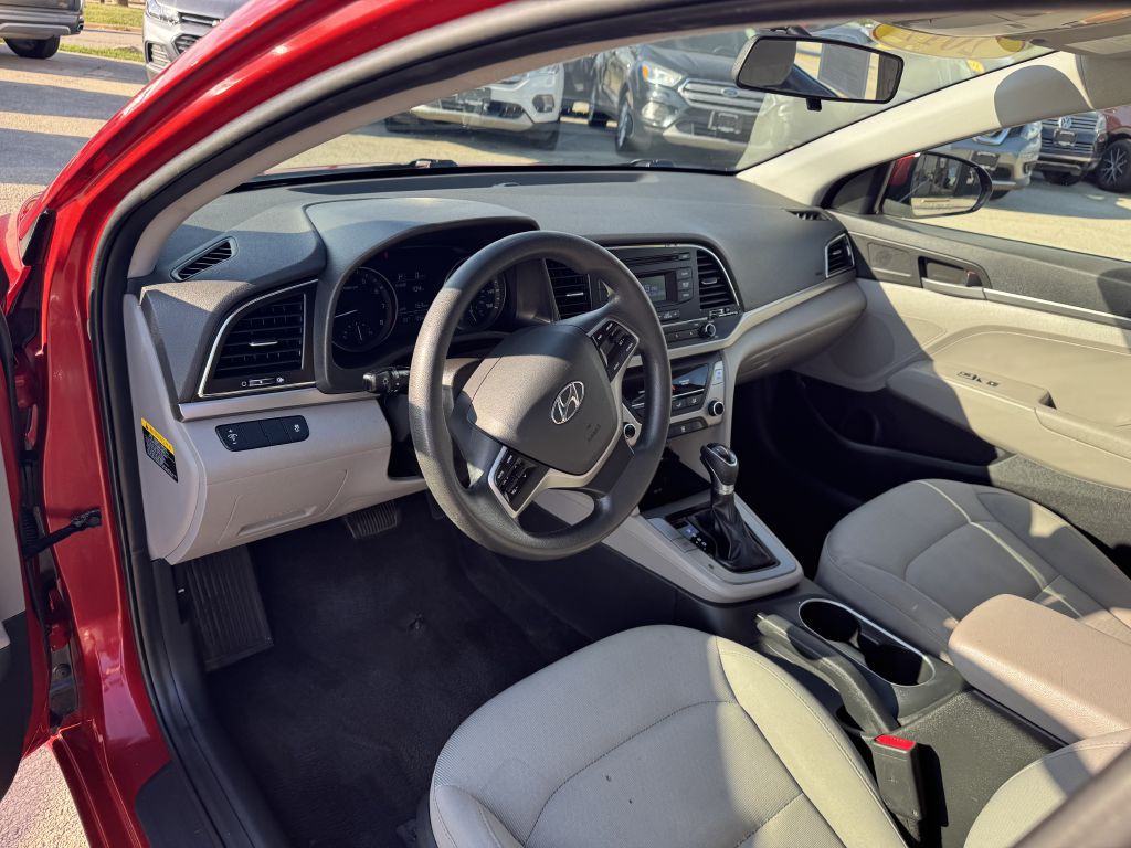 2017 Hyundai Elantra Image 24