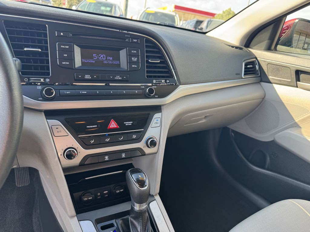 2017 Hyundai Elantra Image 26