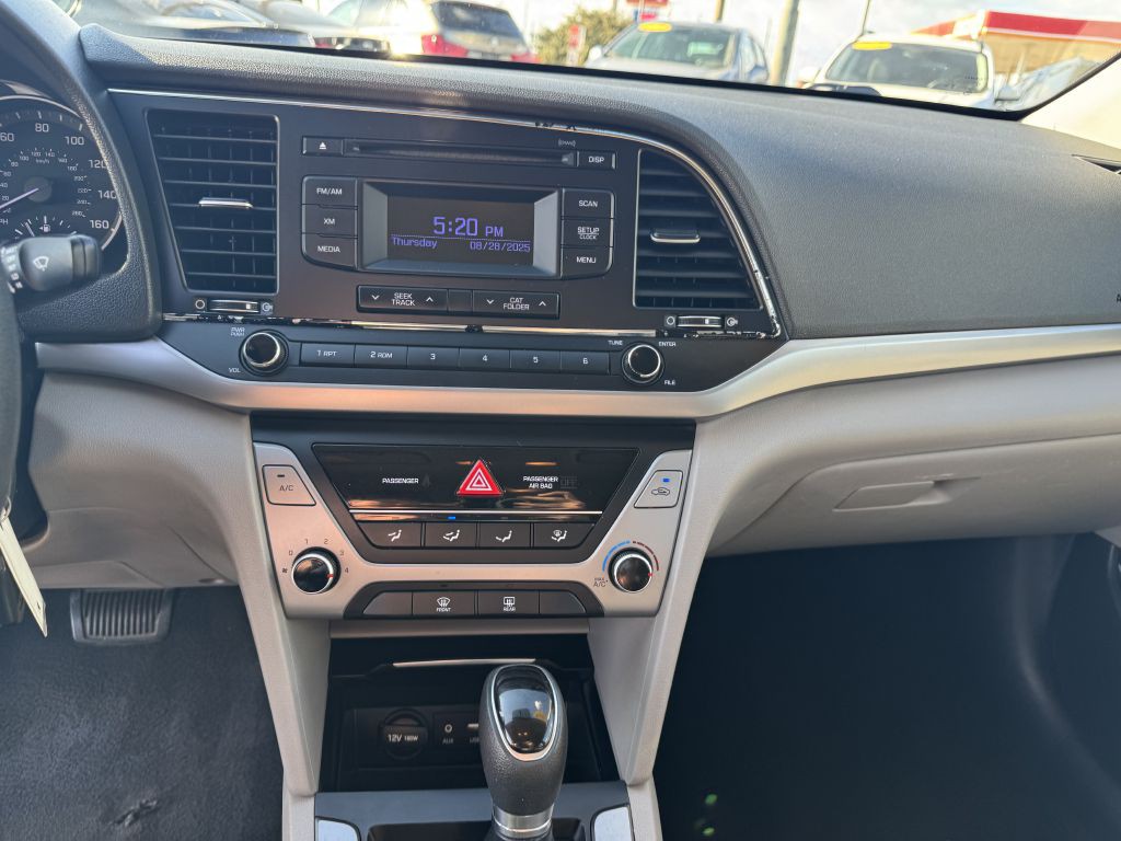 2017 Hyundai Elantra Image 27