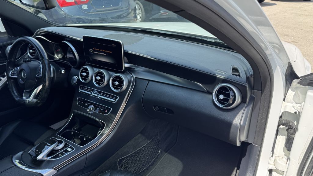 2015 Mercedes-Benz C-Class Image 12