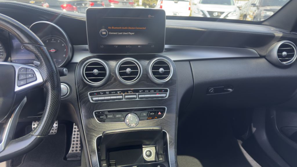 2015 Mercedes-Benz C-Class Image 21