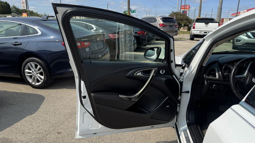 2013 Buick Verano Image 14