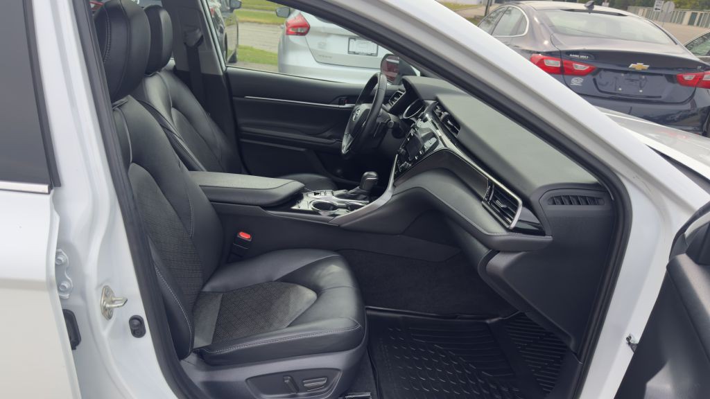 2019 Toyota Camry Image 27